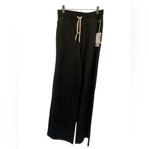 15. NWT Vuori halo essential wideleg BLACK HEATHER Size S